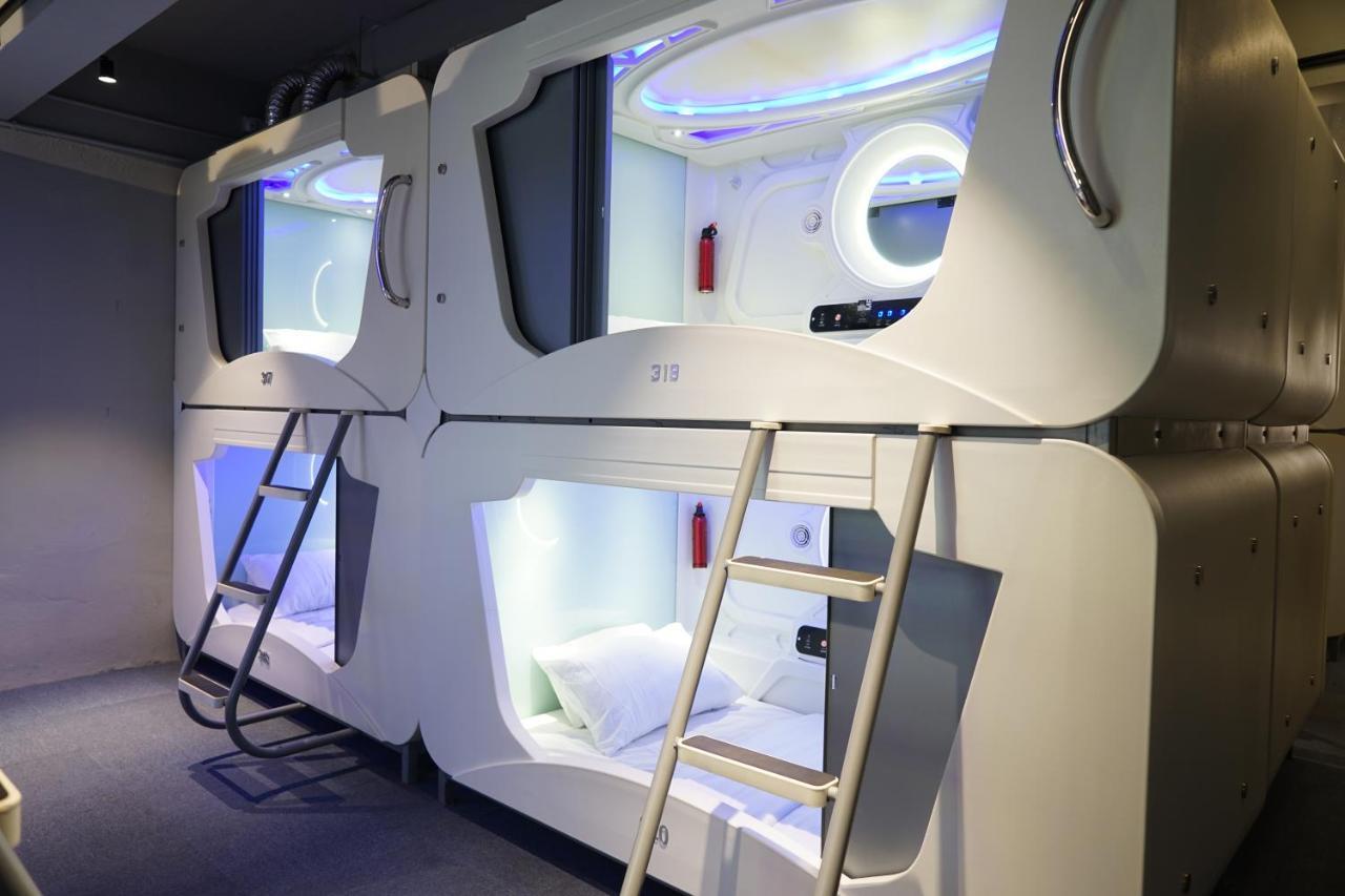 Q Capsule Hotel George Town Dış mekan fotoğraf