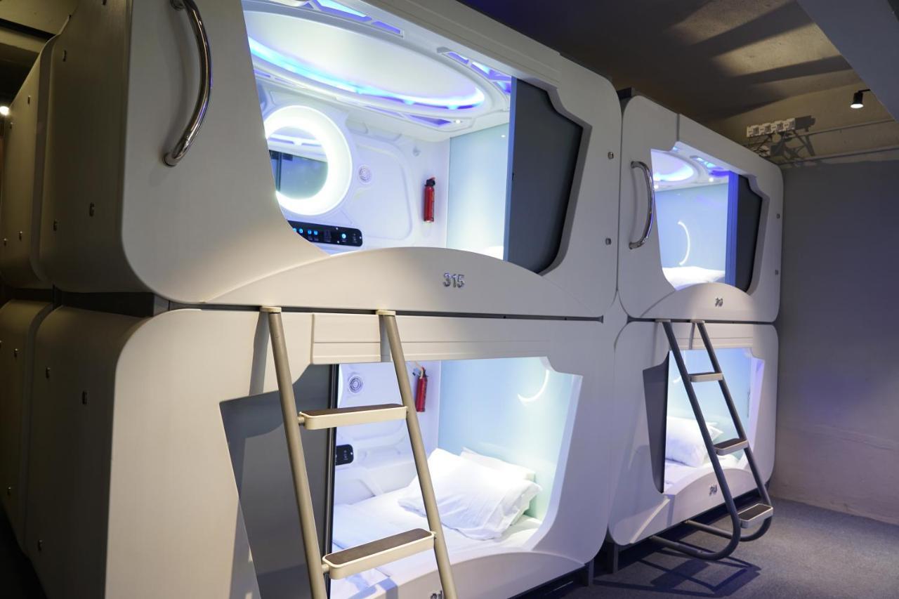 Q Capsule Hotel George Town Dış mekan fotoğraf