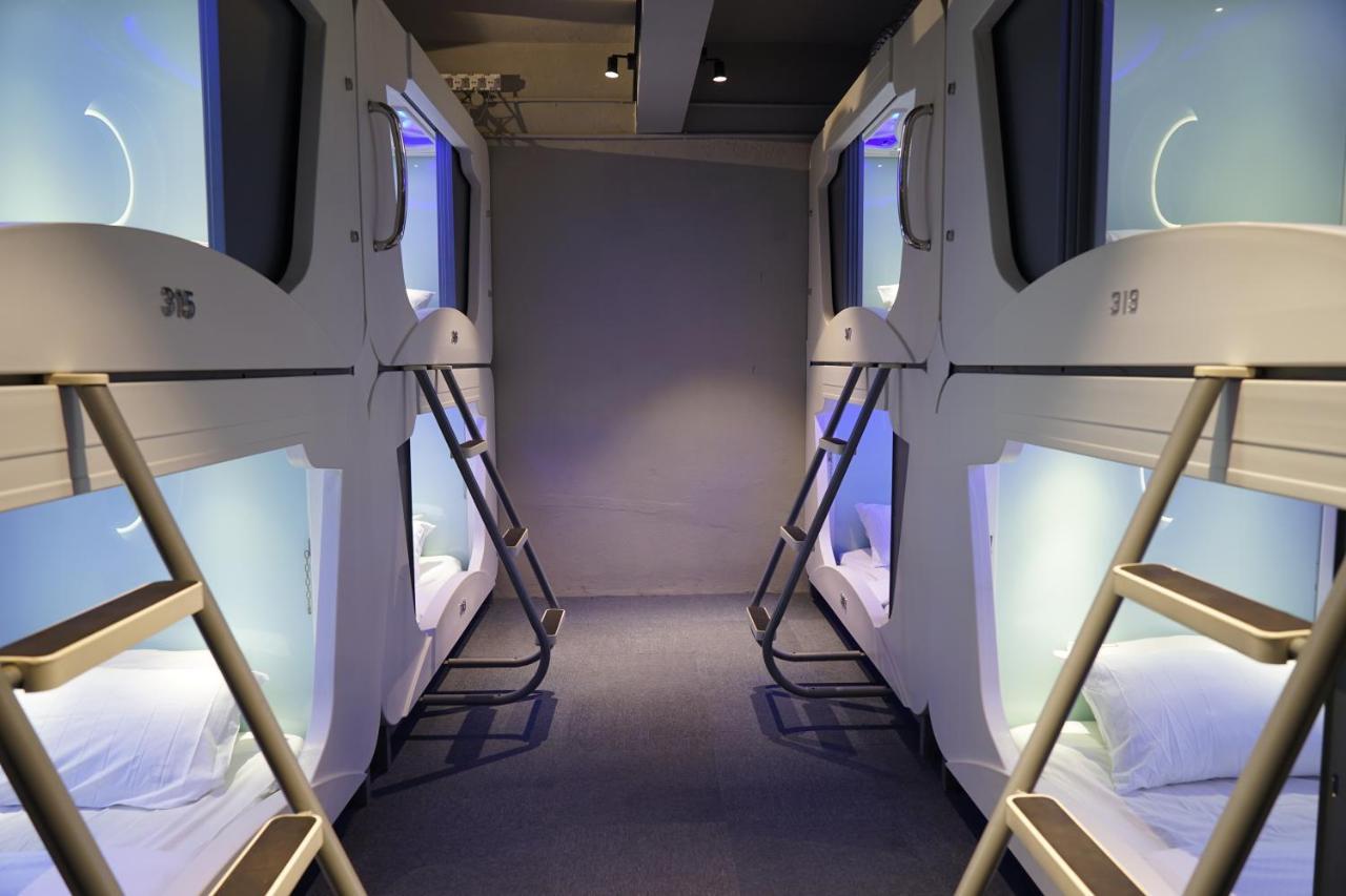 Q Capsule Hotel George Town Dış mekan fotoğraf